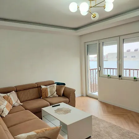 Lenka Биелина